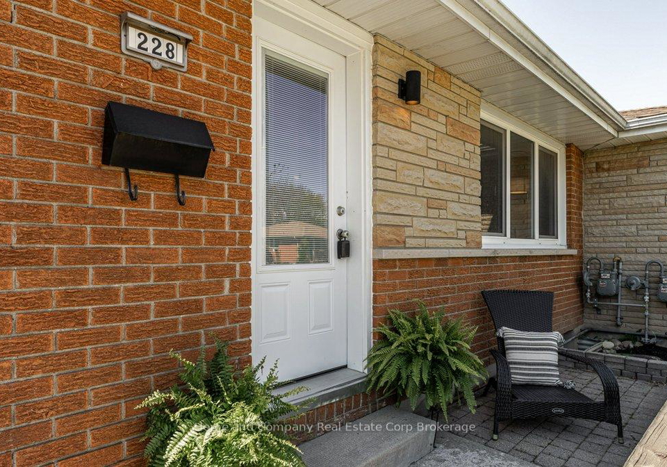 228-redford-crescent-stratford-ontario-x13117982