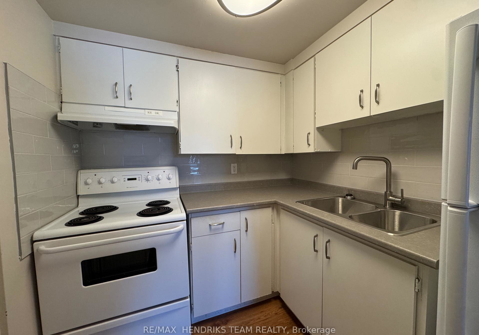 16-capner-street-st-catharines-ontario-x13118126