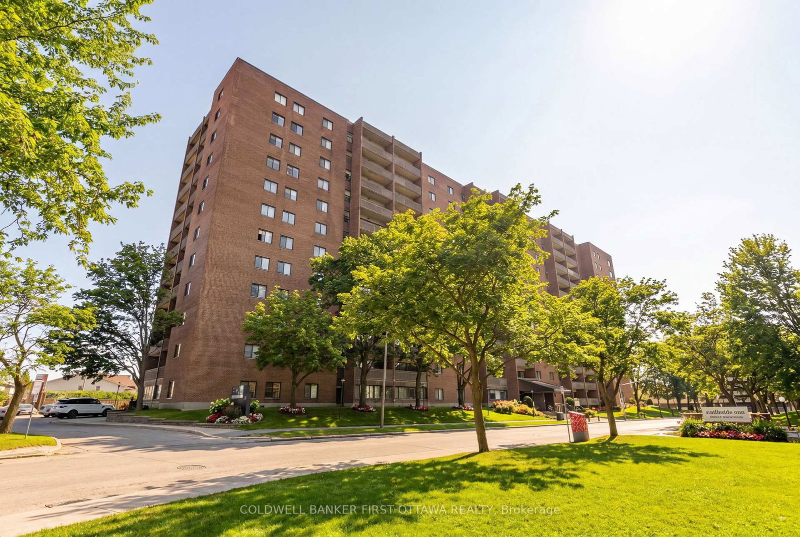 1100-ambleside-drive-ottawa-ontario-x13118288