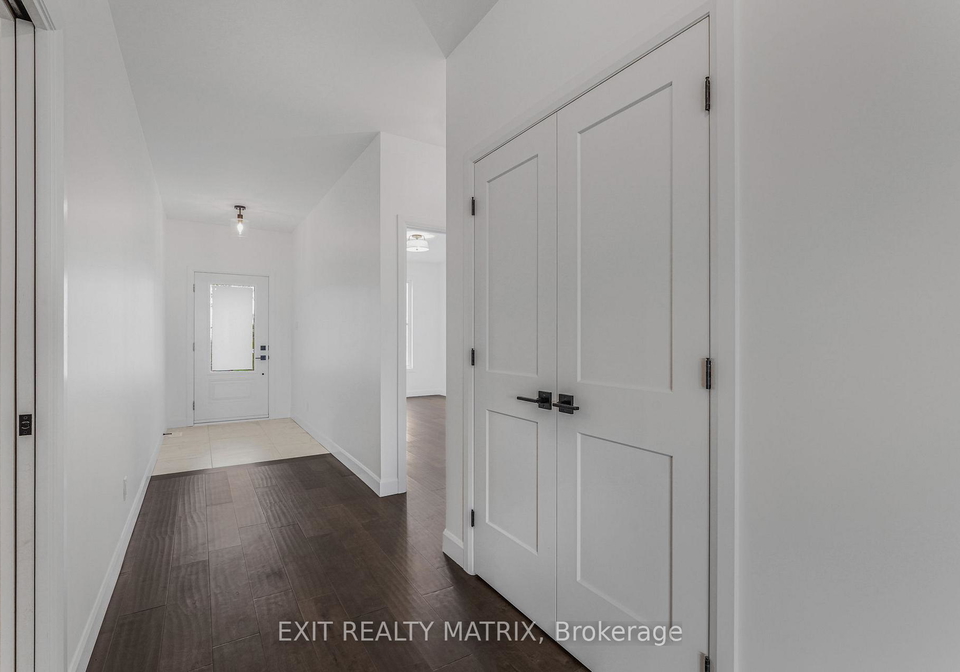 31-machabee-street-the-nation-ontario-x13118576