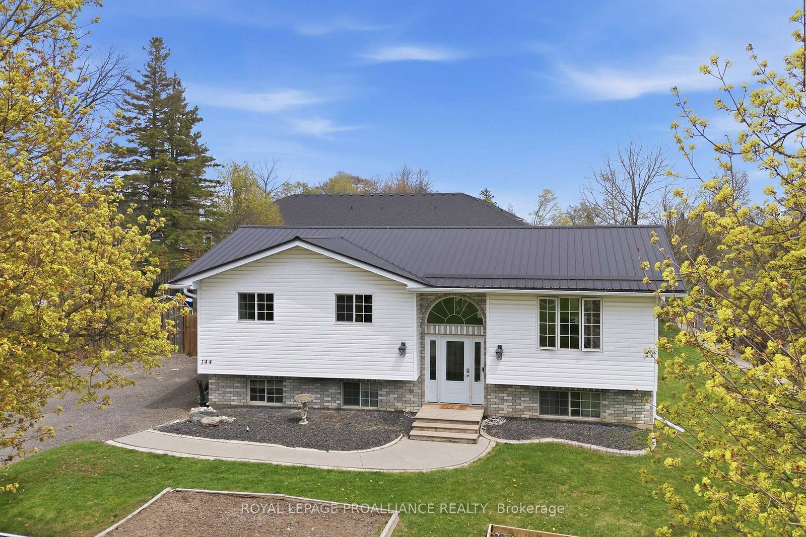 144-centre-street-deseronto-ontario-x13118818