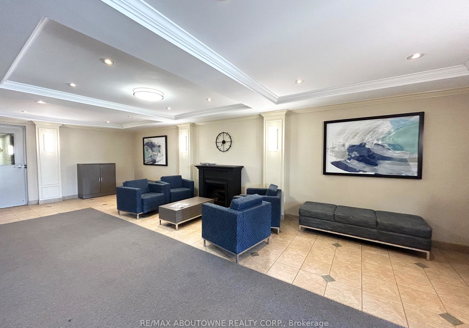 10-overlea-drive-kitchener-ontario-x13118870