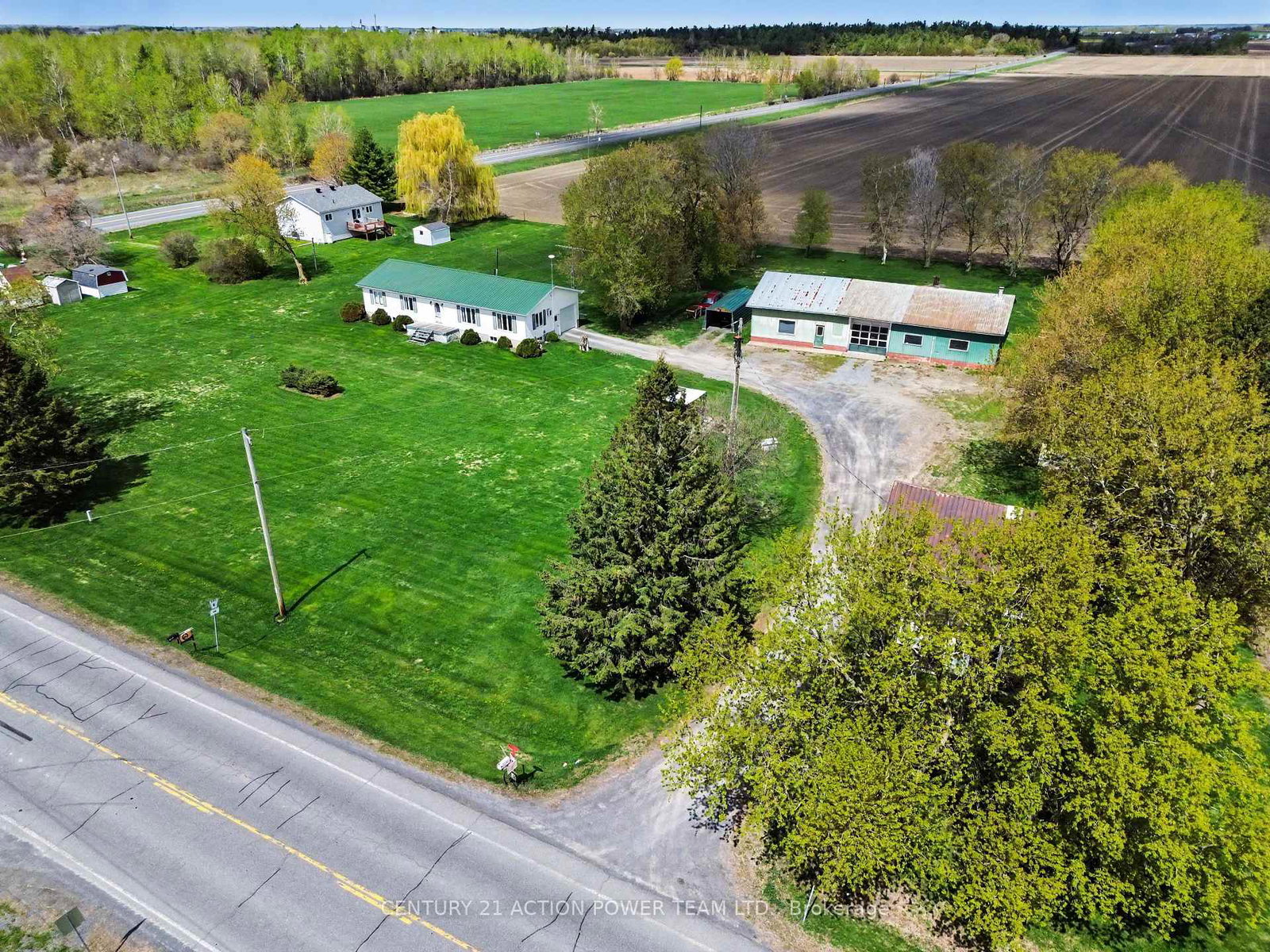 15981-county-road-6-north-stormont-ontario-x13118928