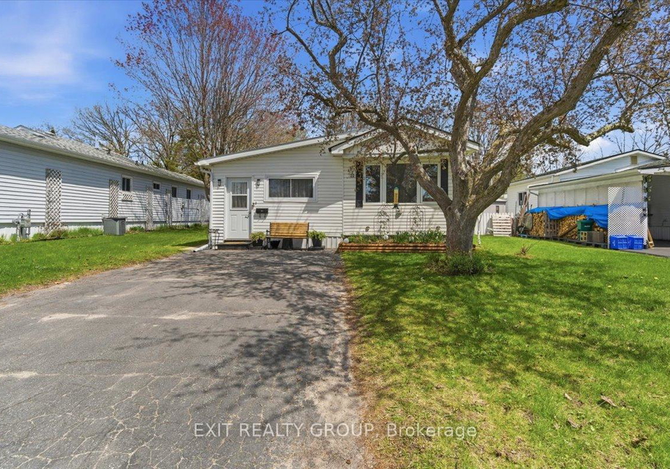 22-linden-boulevard-quinte-west-ontario-x13118960