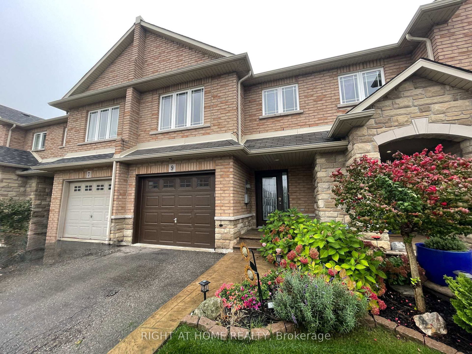9-periwinkle-drive-hamilton-ontario-x13119064