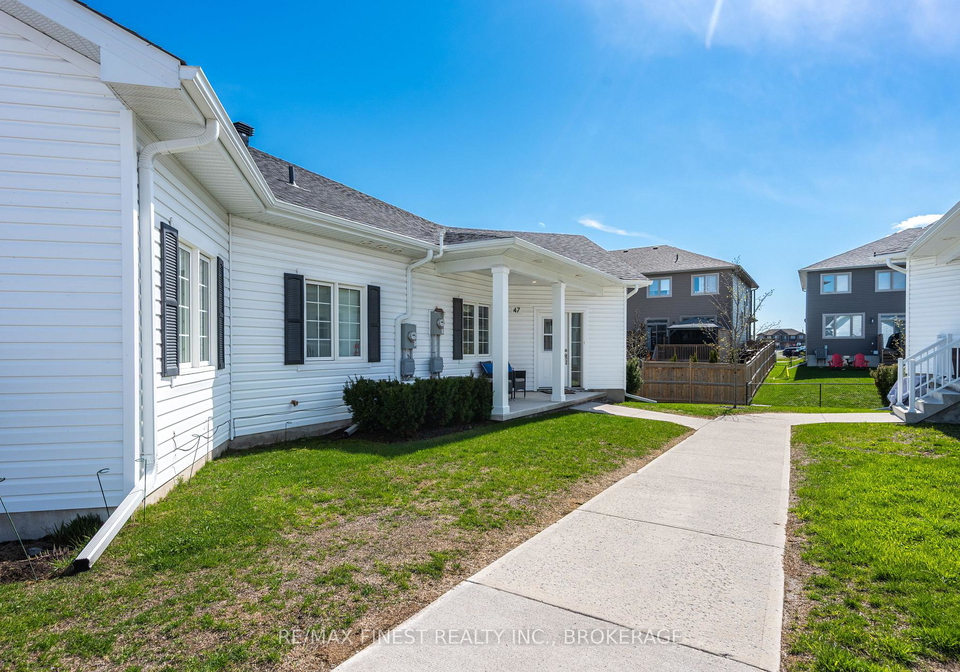 47-lowry-place-loyalist-ontario-x13119292