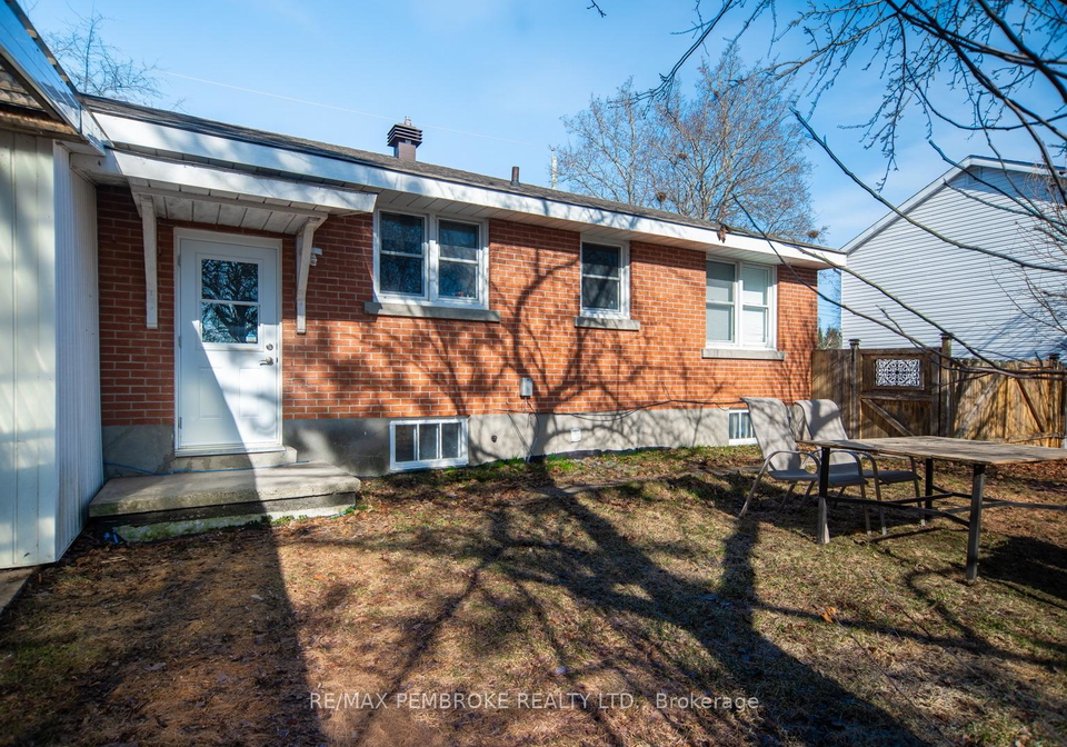 251-broadview-drive-pembroke-ontario-x13119516