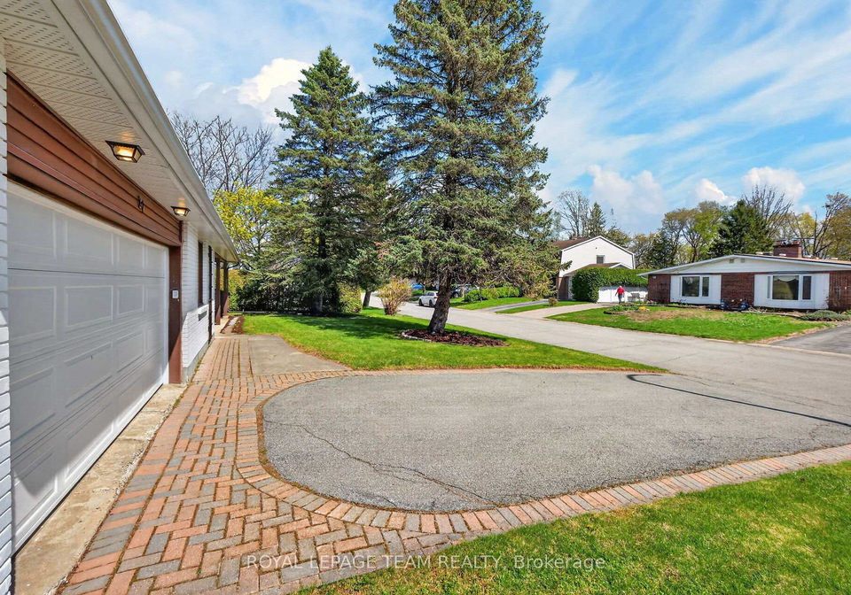 21-lindhurst-crescent-ottawa-ontario-x13119590