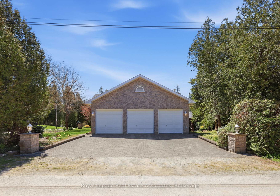 422-third-avenue-n-south-bruce-peninsula-ontario-x13119892