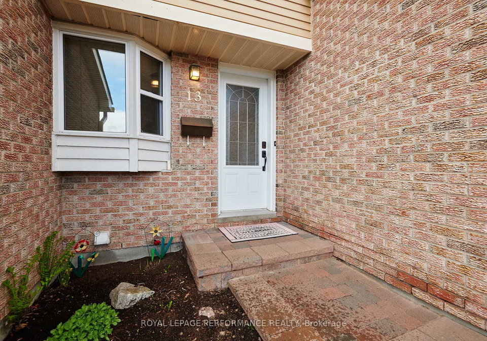 13-shadetree-crescent-ottawa-ontario-x13119990