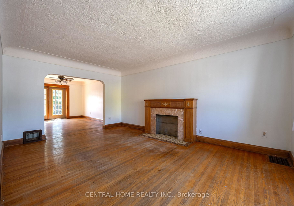 1650-king-street-e-hamilton-ontario-x13120140