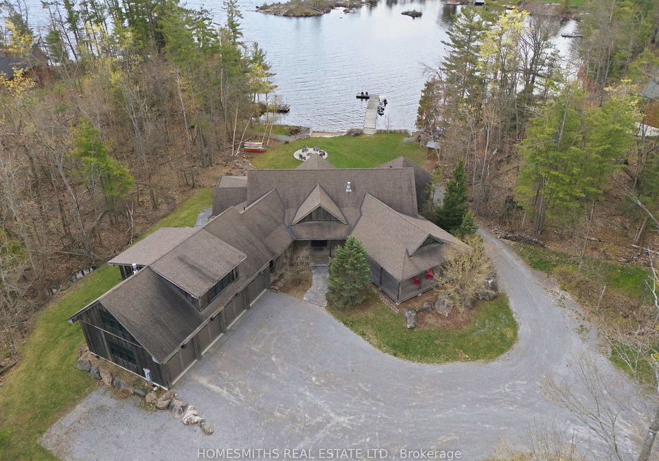 135-fire-10e-route-north-kawartha-ontario-x13120400