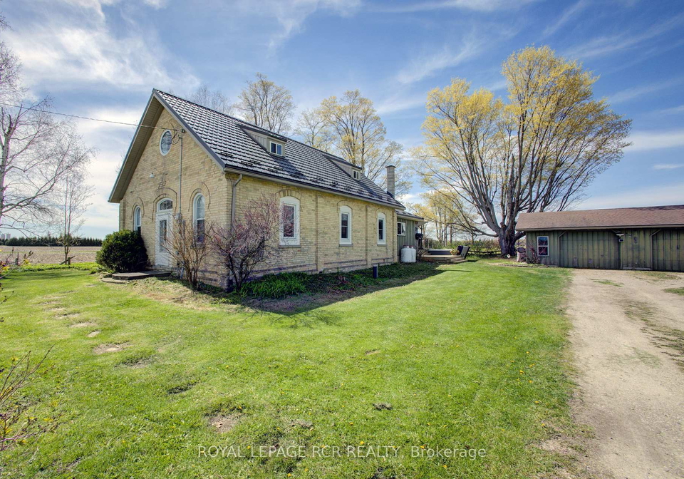8542-concession-12-mapleton-ontario-x13120550