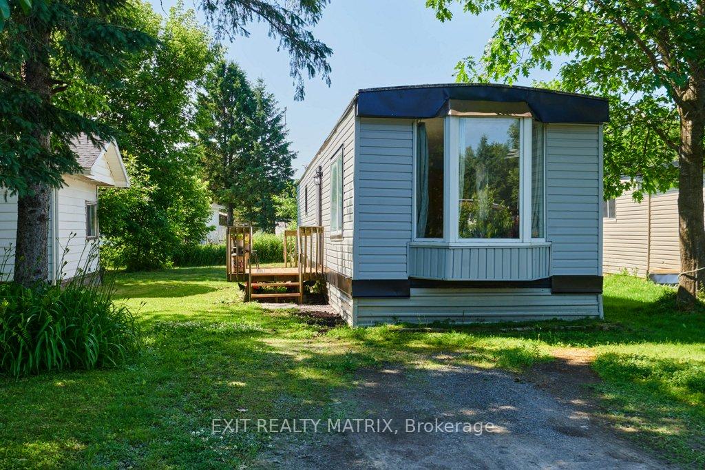 8930-lynwood-park-private-ottawa-ontario-x13120644