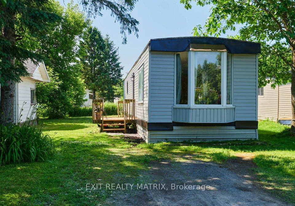 8930-lynwood-park-private-ottawa-ontario-x13120644