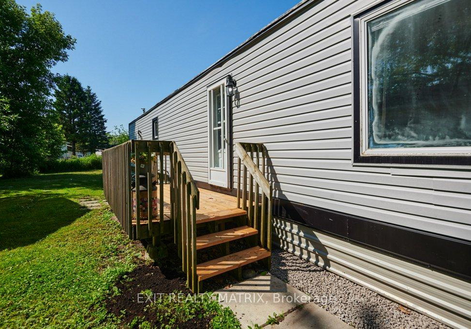 8930-lynwood-park-private-ottawa-ontario-x13120644