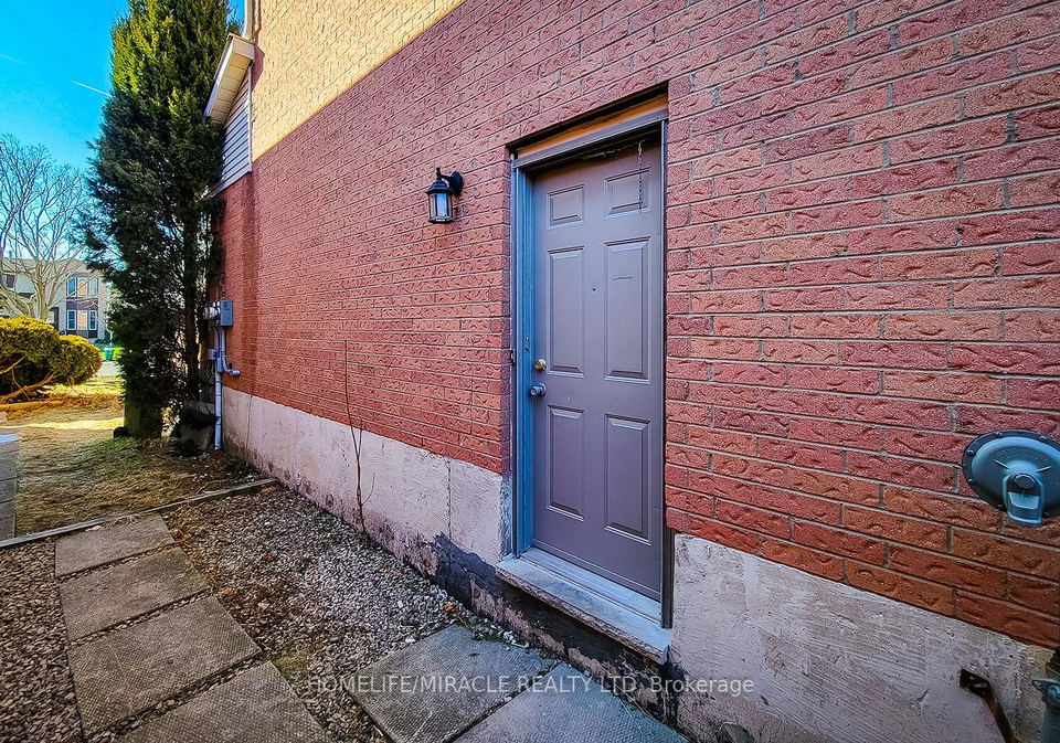 18-puritan-court-hamilton-ontario-x13120938