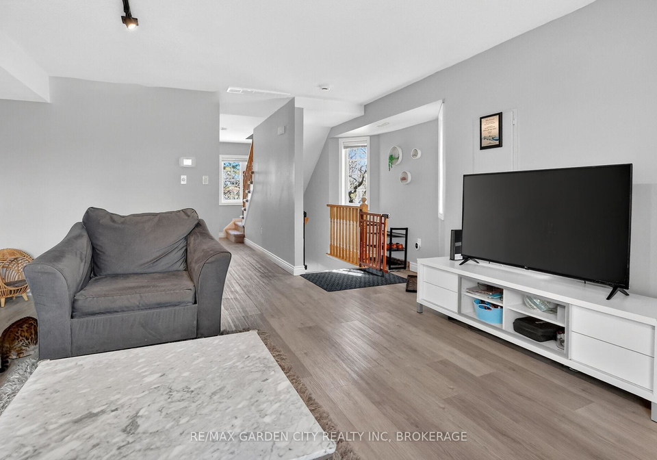 511-highway-8-highway-hamilton-ontario-x13120986