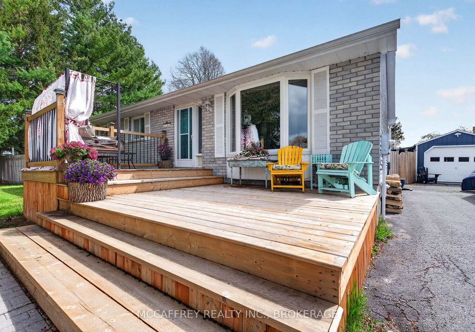 26-dollar-crescent-greater-napanee-ontario-x13121406