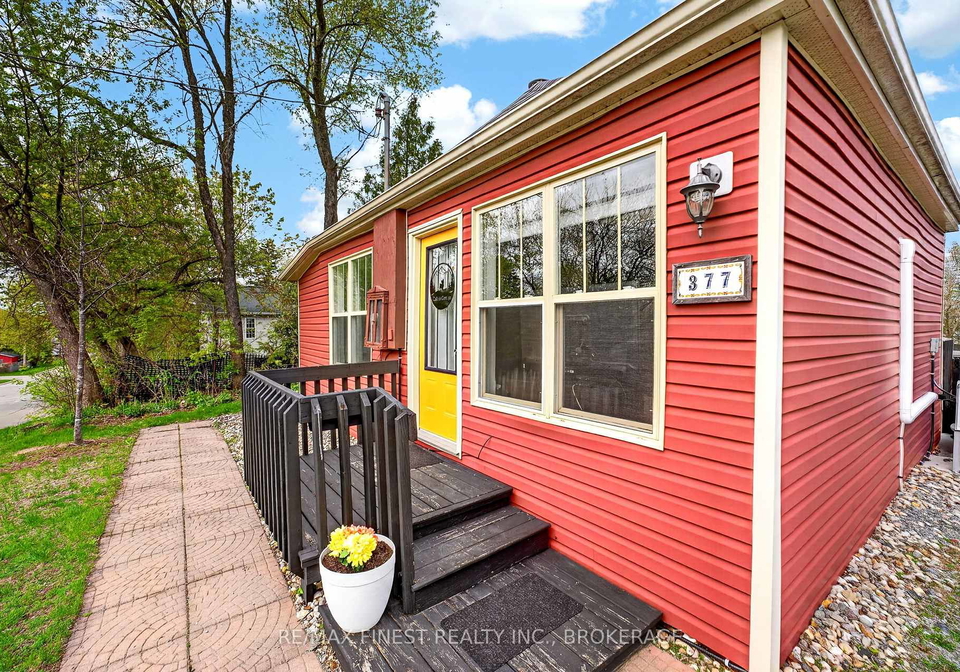 377-henrietta-street-gananoque-ontario-x13121600