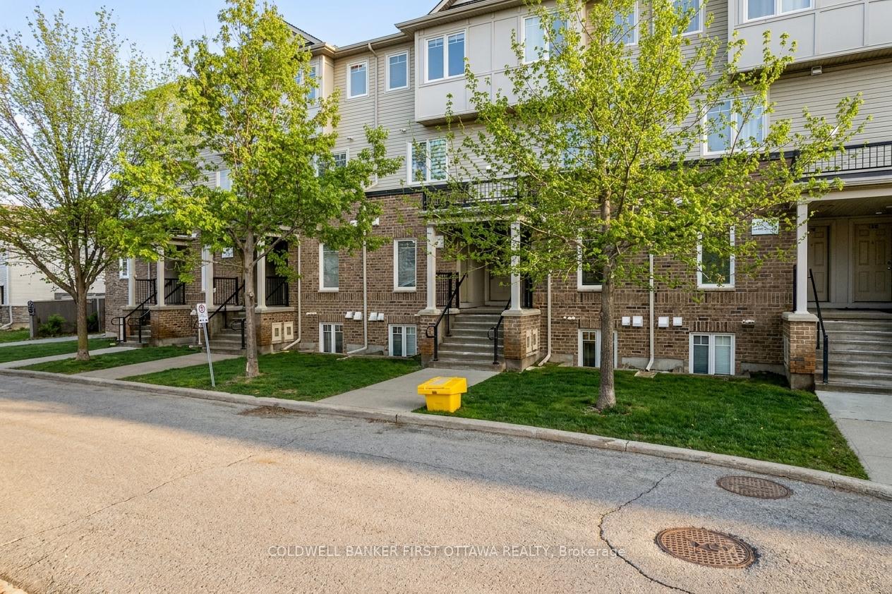 150-urbancrest-private-ottawa-ontario-x13121882