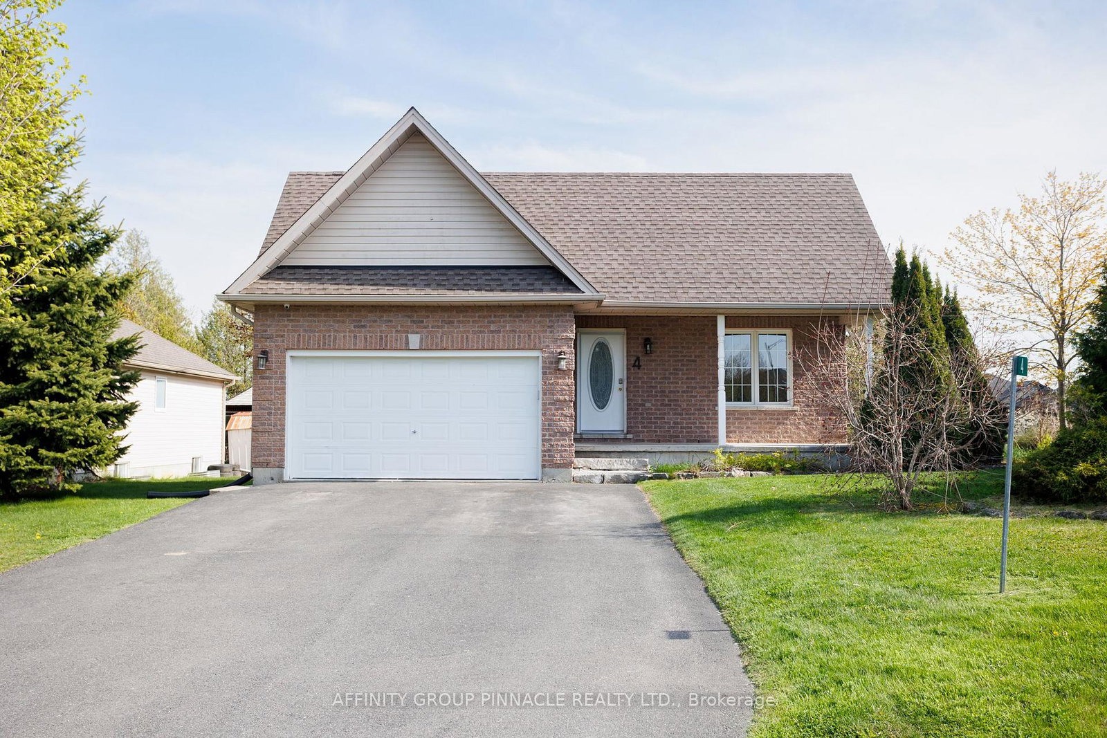 4-champlain-boulevard-kawartha-lakes-ontario-x13121896