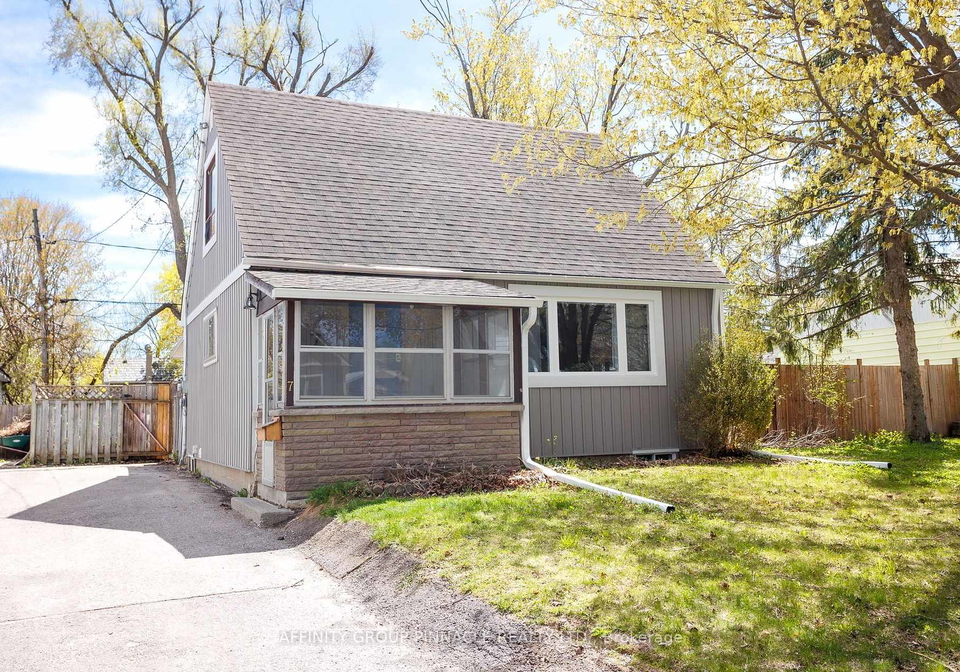 7-churchill-crescent-kawartha-lakes-ontario-x13121964