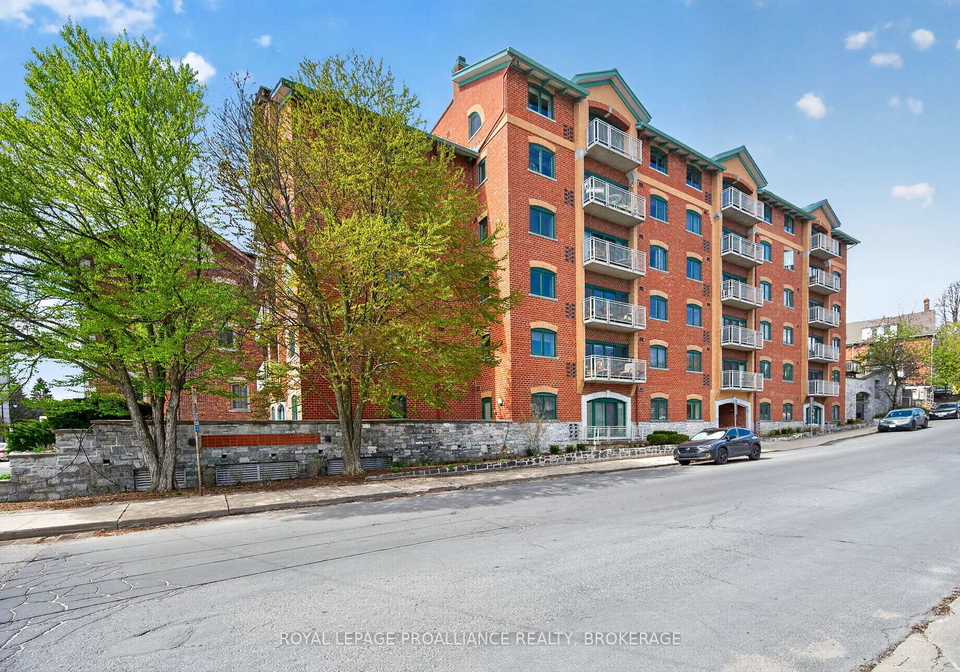 2-bay-street-kingston-ontario-x13122162