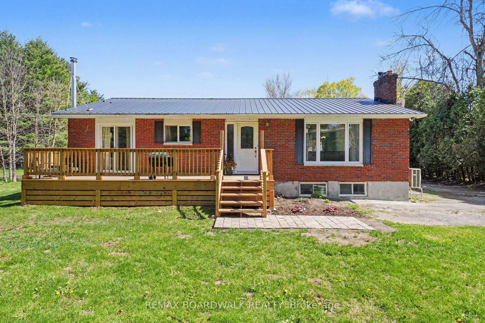 2213-county-road-edwardsburghcardinal-ontario-x13122396