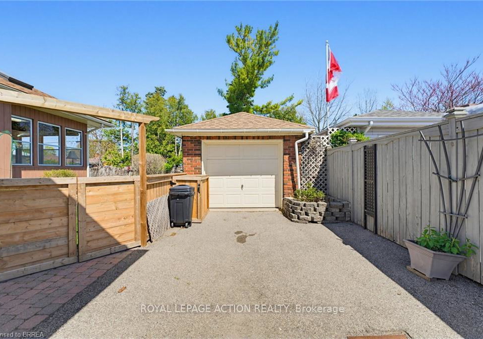 90-henderson-avenue-brantford-ontario-x13122422