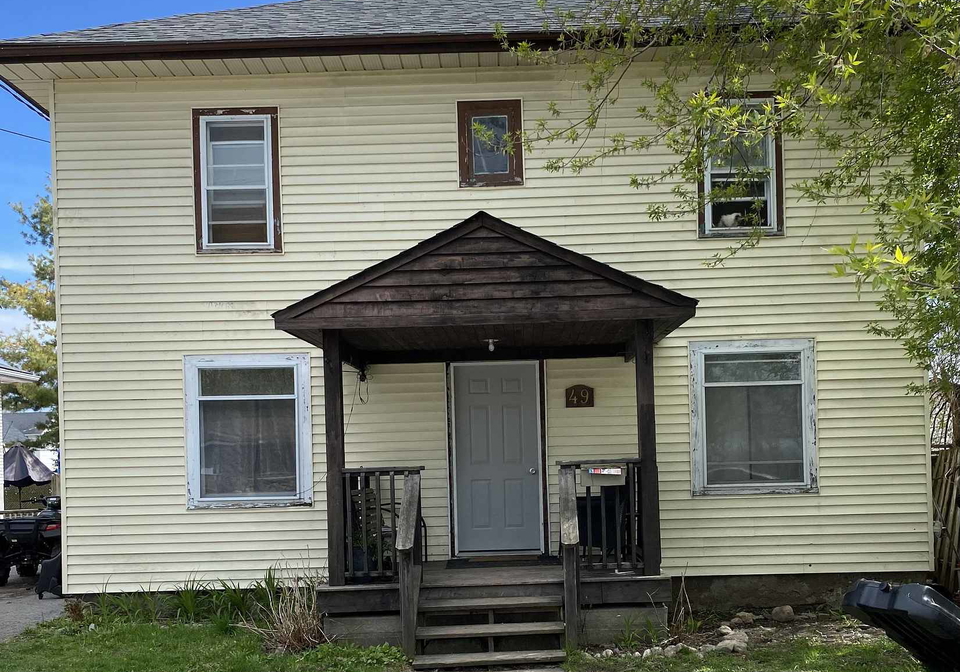 49-crown-street-quinte-west-ontario-x13122428
