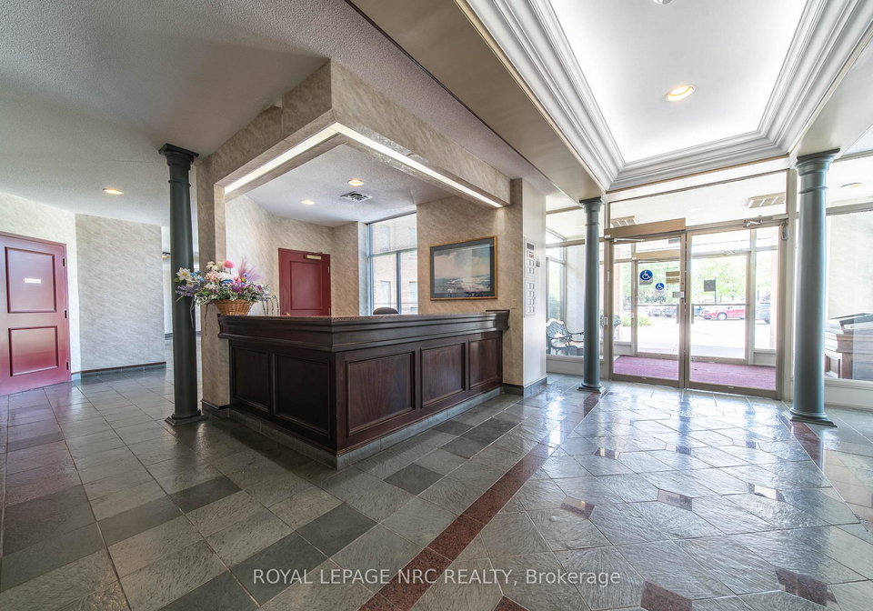 8111-forest-glen-drive-niagara-falls-ontario-x13122462