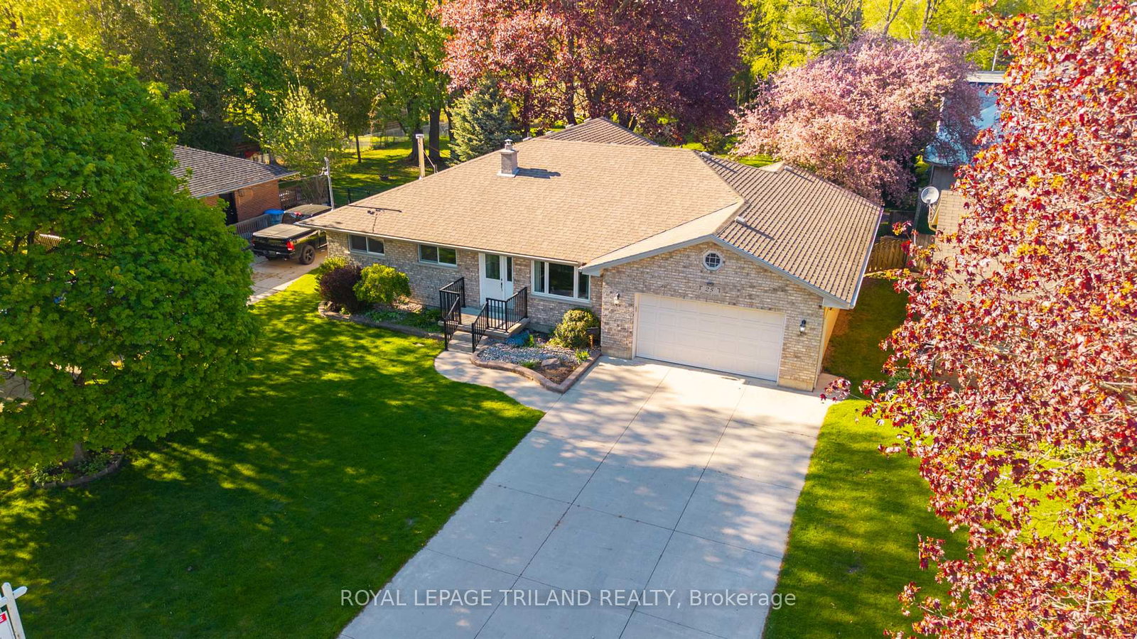 25-pannell-lane-strathroy-caradoc-ontario-x13122674