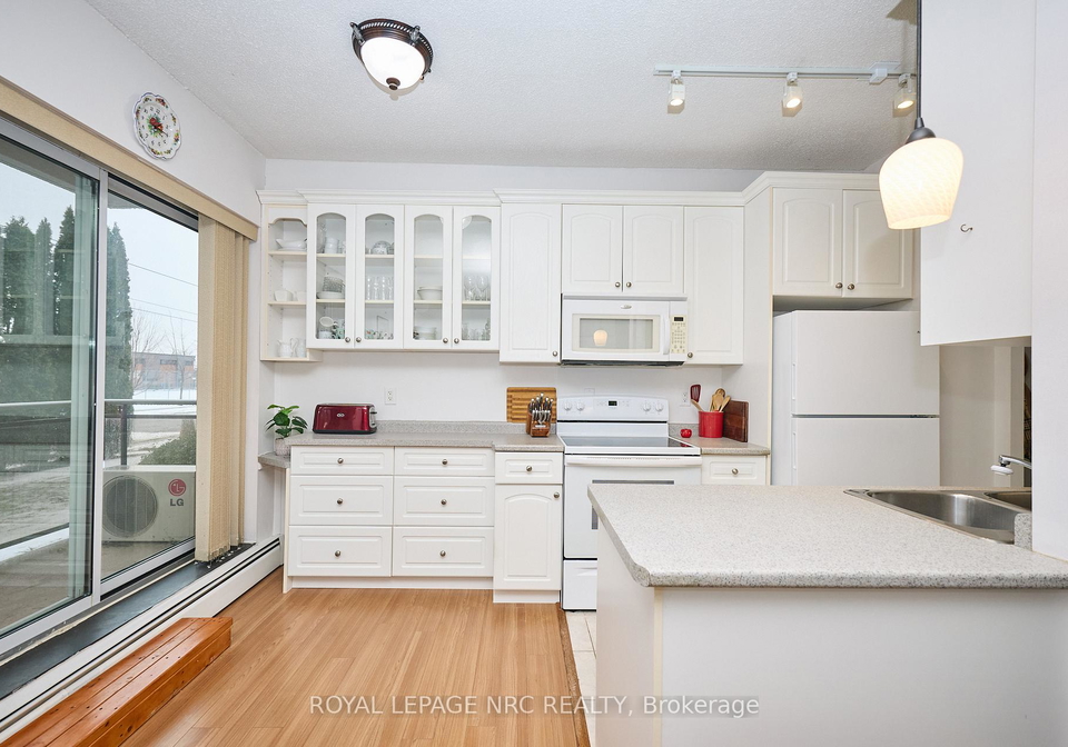 6390-huggins-street-niagara-falls-ontario-x13122726
