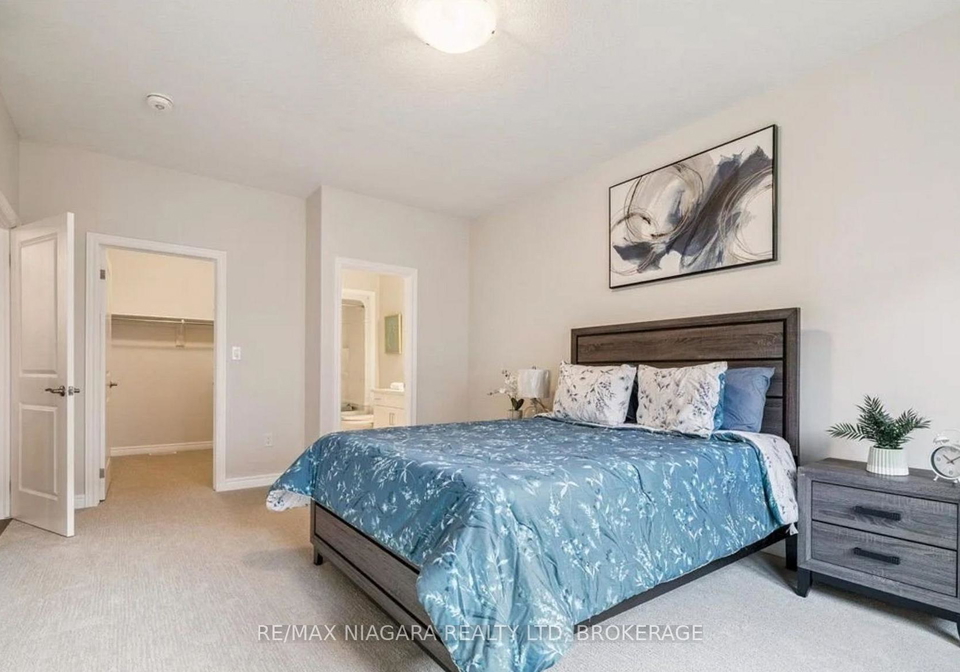 9-wiley-trail-welland-ontario-x13122958