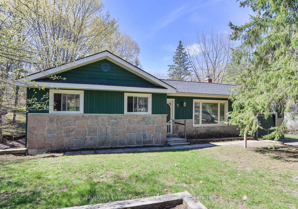 7-ferndale-road-muskoka-lakes-ontario-x13123204