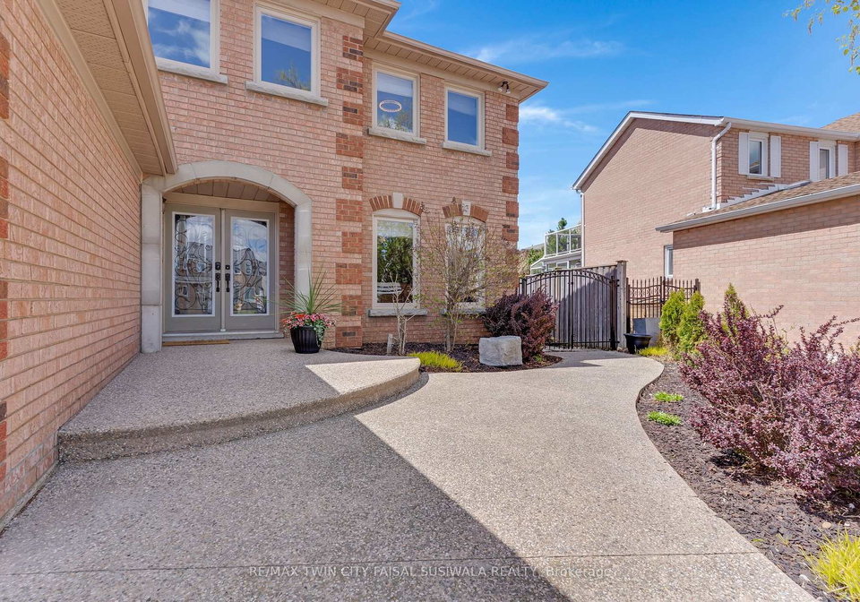 667-burnett-avenue-cambridge-ontario-x13123514
