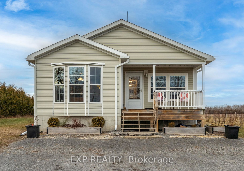 3589-county-road-8-prince-edward-county-ontario-x13123564