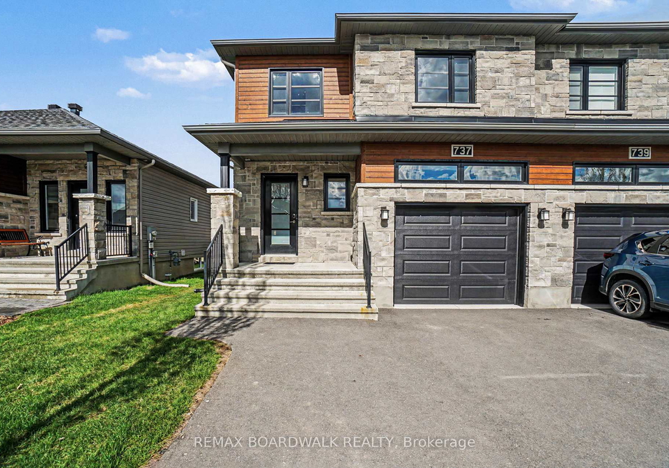 737-azure-street-russell-ontario-x13123574