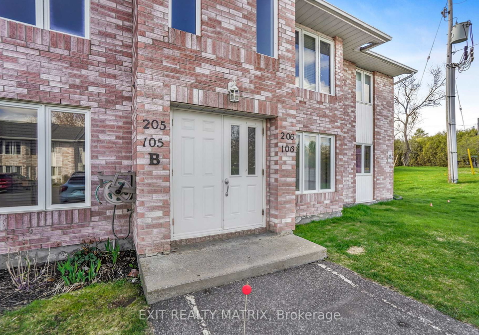 185-du-comte-route-alfred-and-plantagenet-ontario-x13123984
