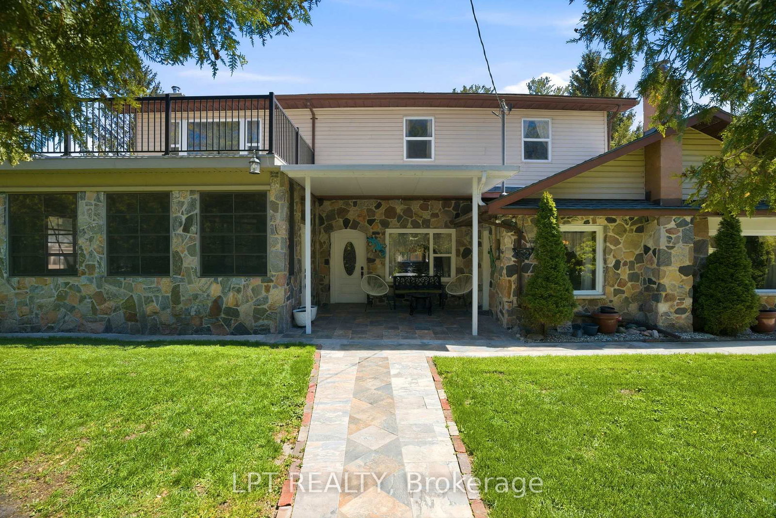 9996-huron-street-lambton-shores-ontario-x13124180