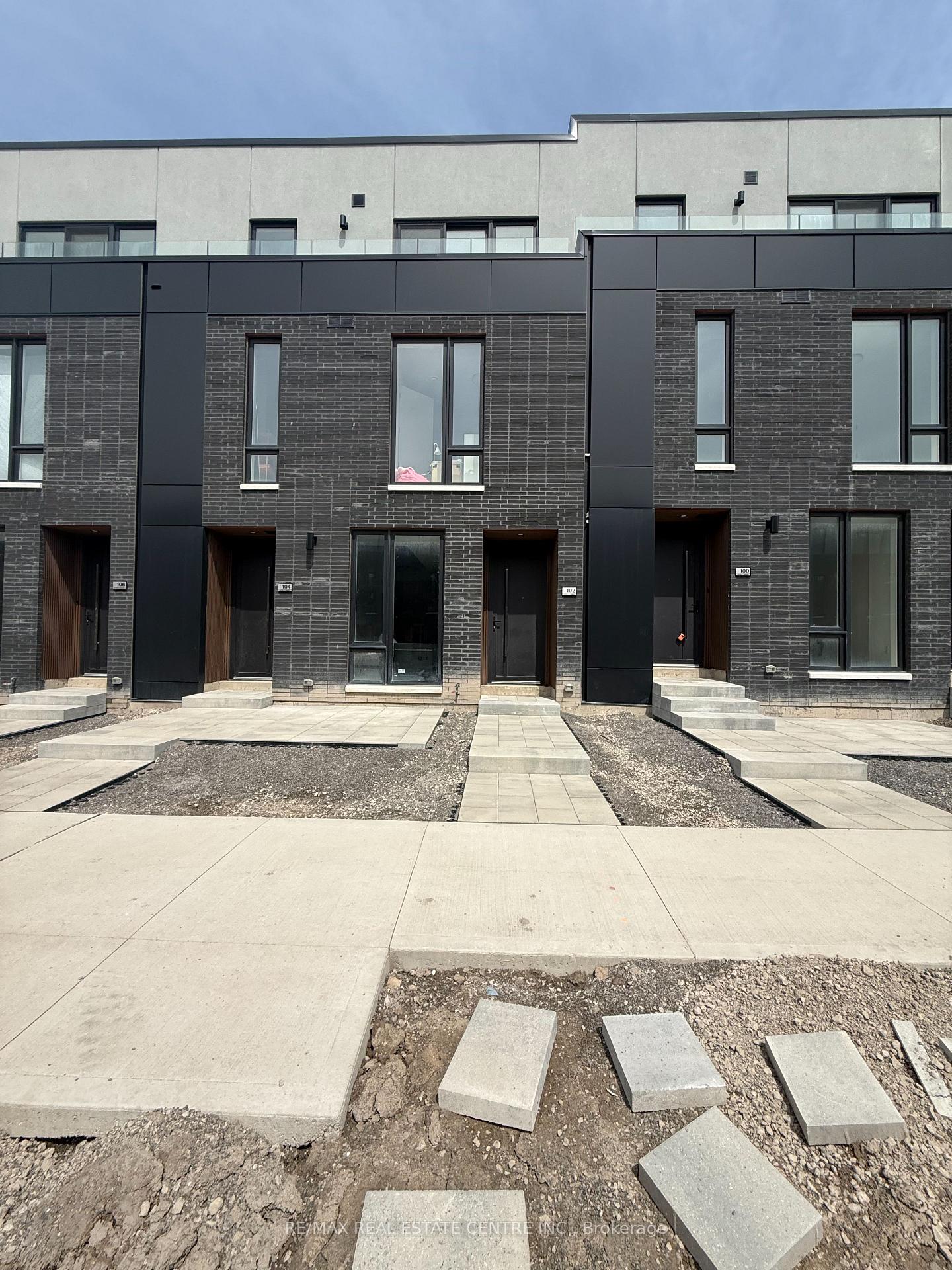 102-everett-common-st-catharines-ontario-x13124536