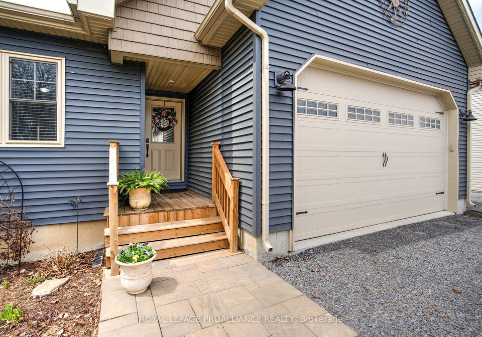 1086-prince-street-lansdowne-village-ontario-x13124900