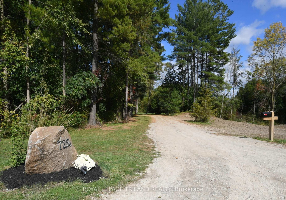 7264-ridge-road-lambton-shores-ontario-x13125074