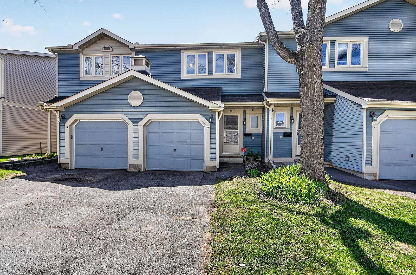 39-saxton-private-ottawa-ontario-x13125172