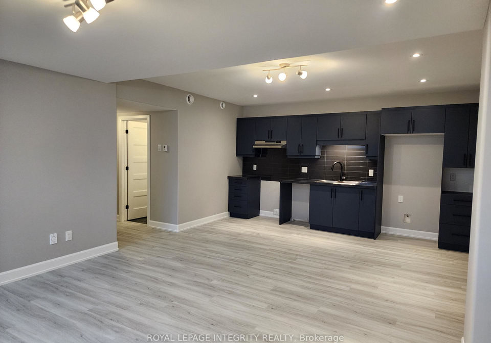 1232-montblanc-crescent-russell-ontario-x13125182