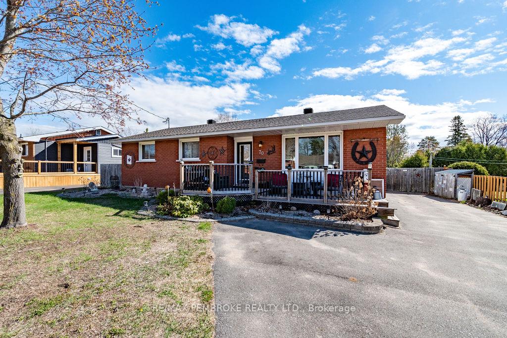 70-selkirk-street-petawawa-ontario-x13125192
