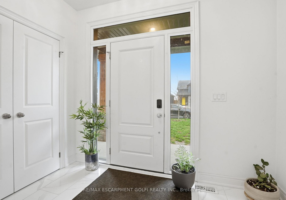 1049-kettle-court-fort-erie-ontario-x13125258