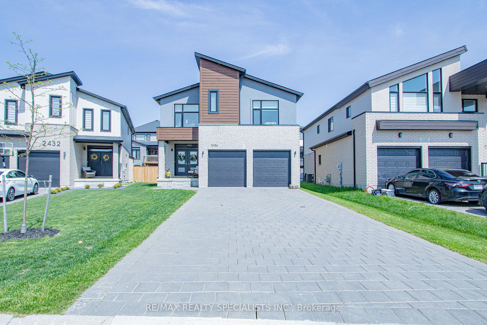 2436-black-rail-terrace-london-south-ontario-x13125472