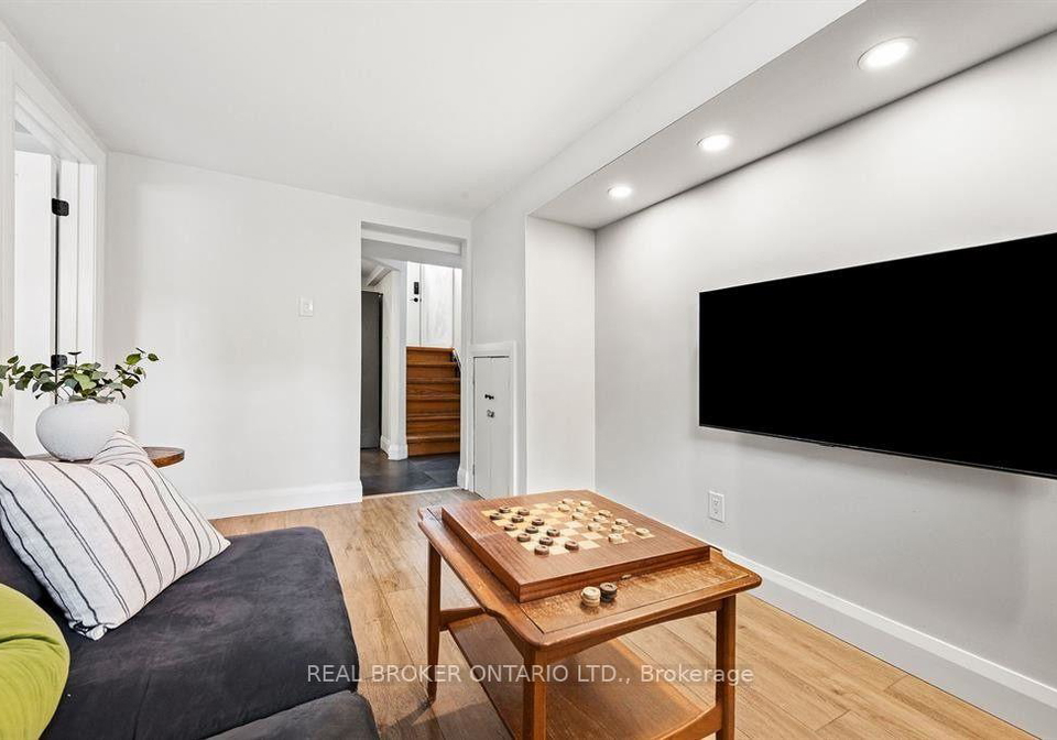 2061-featherston-drive-ottawa-ontario-x13125552